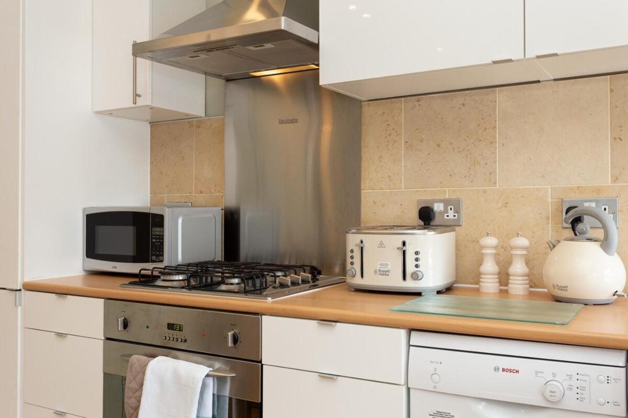 Quaint 2 Bedroom Flat - 9 Minutes Walk To Vauxhall Tube London Eksteriør billede