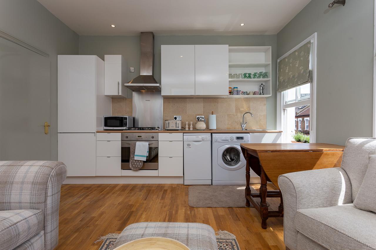 Quaint 2 Bedroom Flat - 9 Minutes Walk To Vauxhall Tube London Eksteriør billede